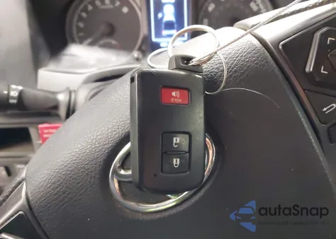 2018 Toyota Tacoma Trd Off Road из США, поврежденный, VIN 3TMCZ5AN0JM143443